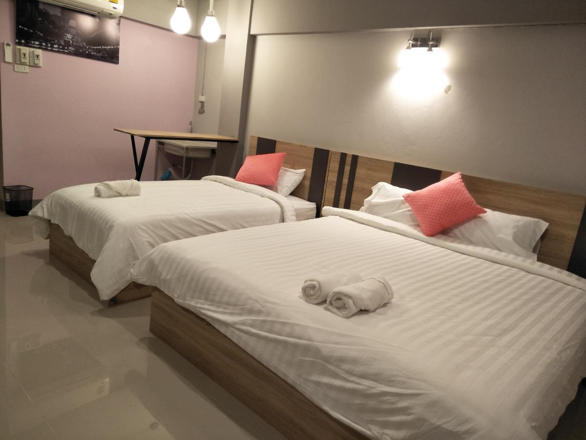 Rinrada Place Hotel Ubon Ratchathani Esterno foto