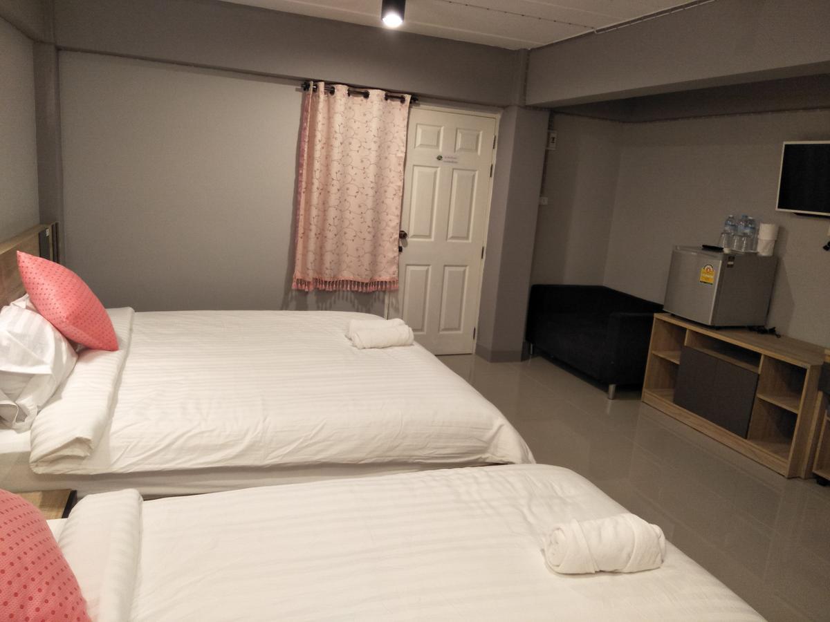 Rinrada Place Hotel Ubon Ratchathani Esterno foto