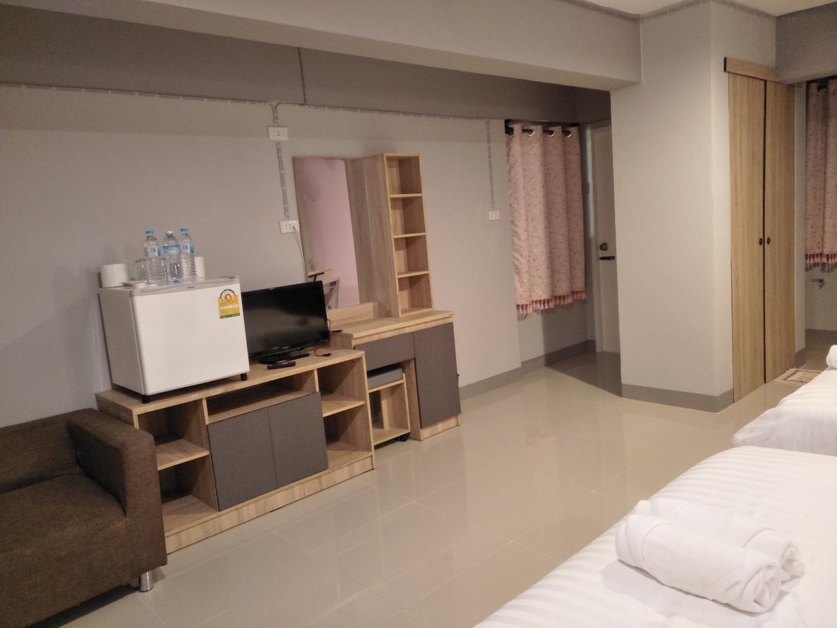 Rinrada Place Hotel Ubon Ratchathani Esterno foto