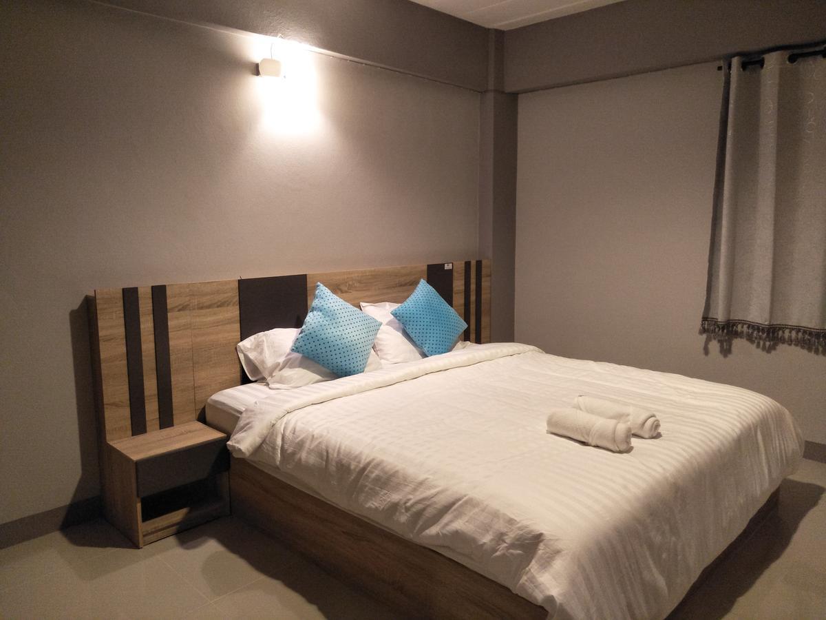 Rinrada Place Hotel Ubon Ratchathani Esterno foto