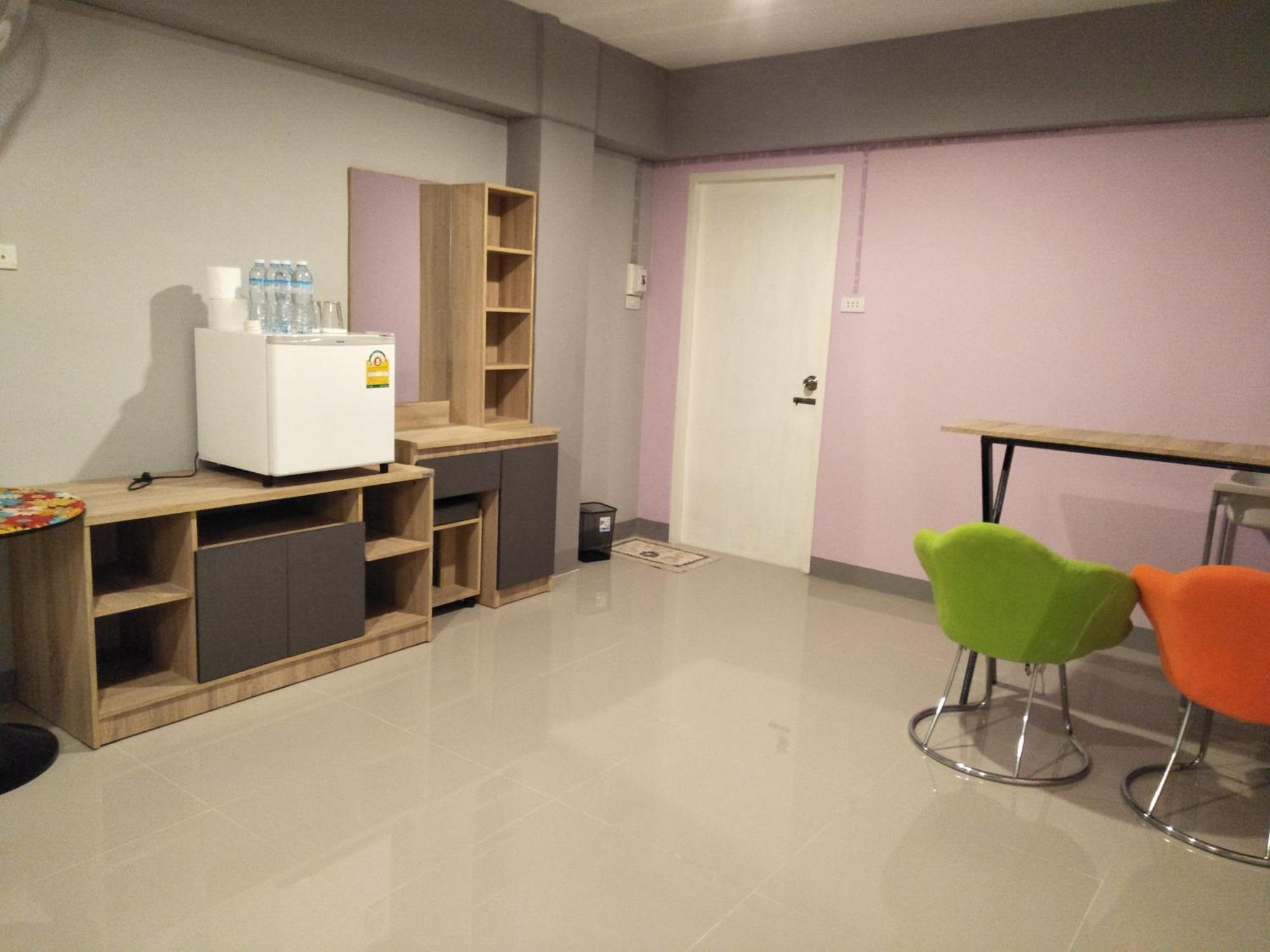 Rinrada Place Hotel Ubon Ratchathani Esterno foto