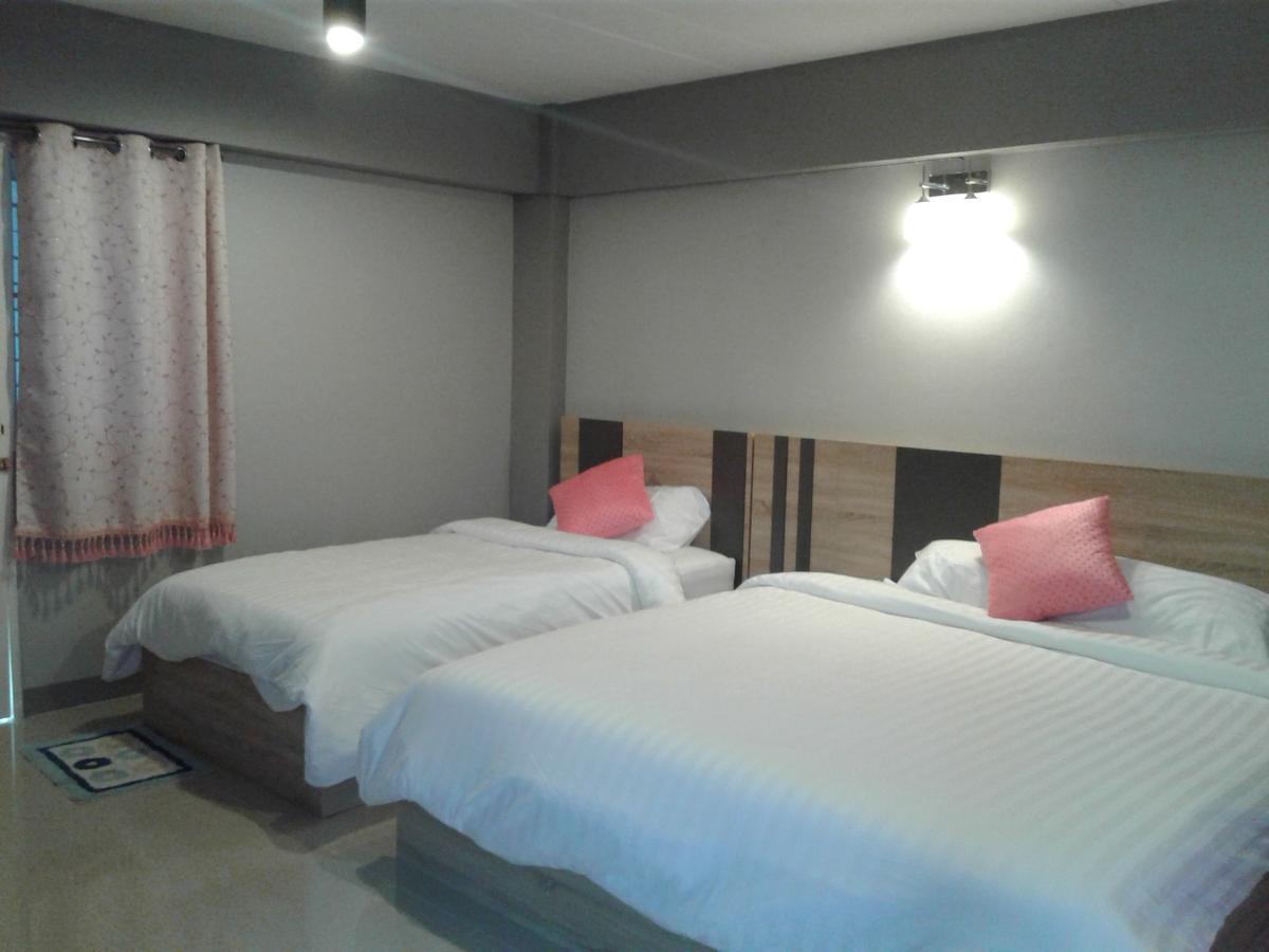 Rinrada Place Hotel Ubon Ratchathani Esterno foto