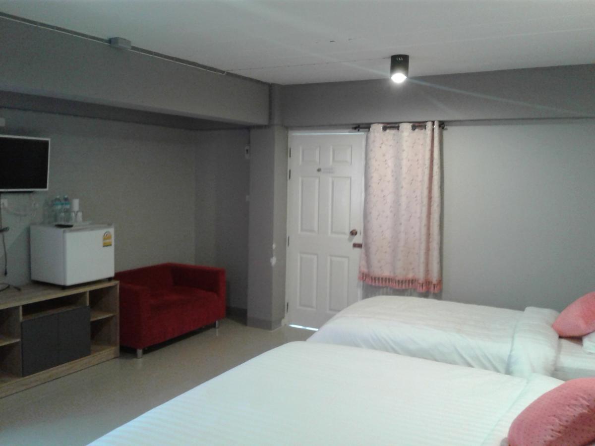 Rinrada Place Hotel Ubon Ratchathani Esterno foto
