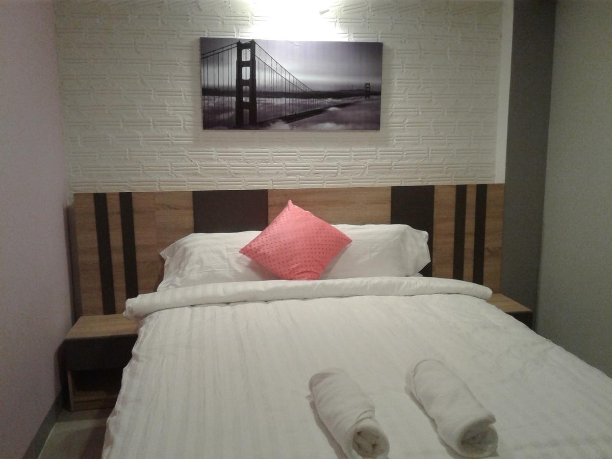 Rinrada Place Hotel Ubon Ratchathani Esterno foto
