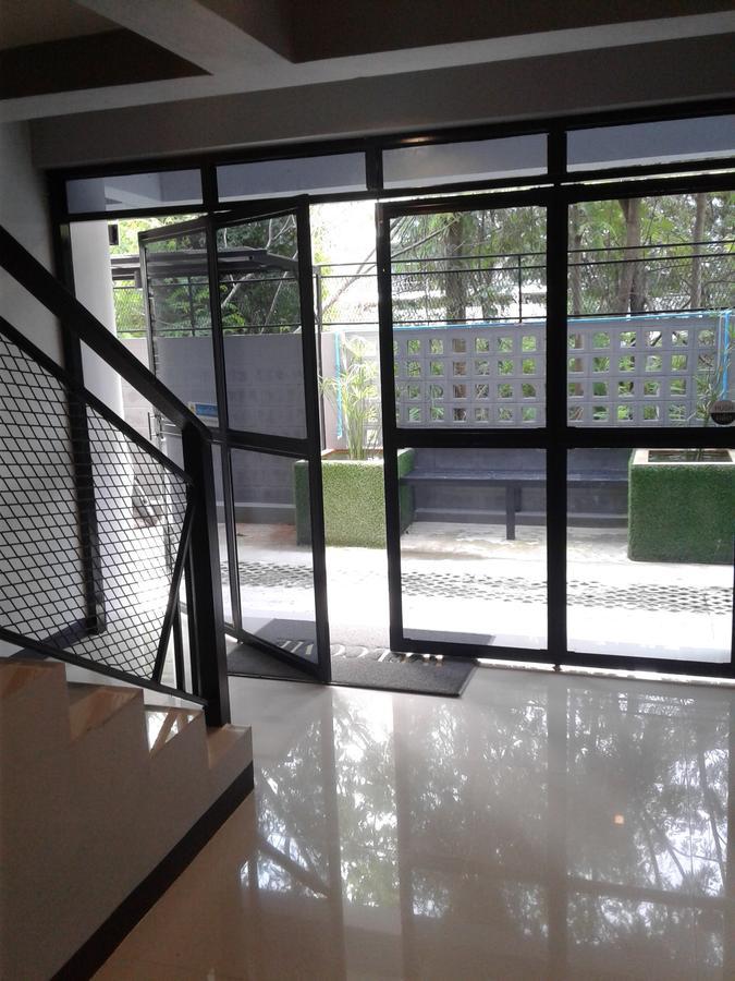 Rinrada Place Hotel Ubon Ratchathani Esterno foto