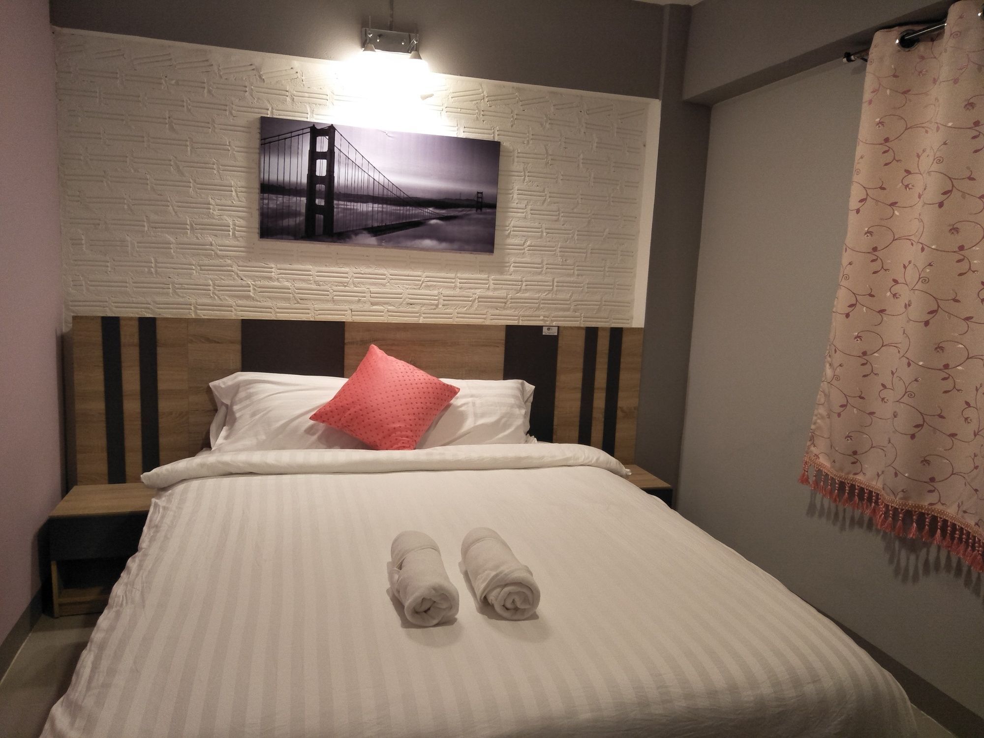 Rinrada Place Hotel Ubon Ratchathani Esterno foto