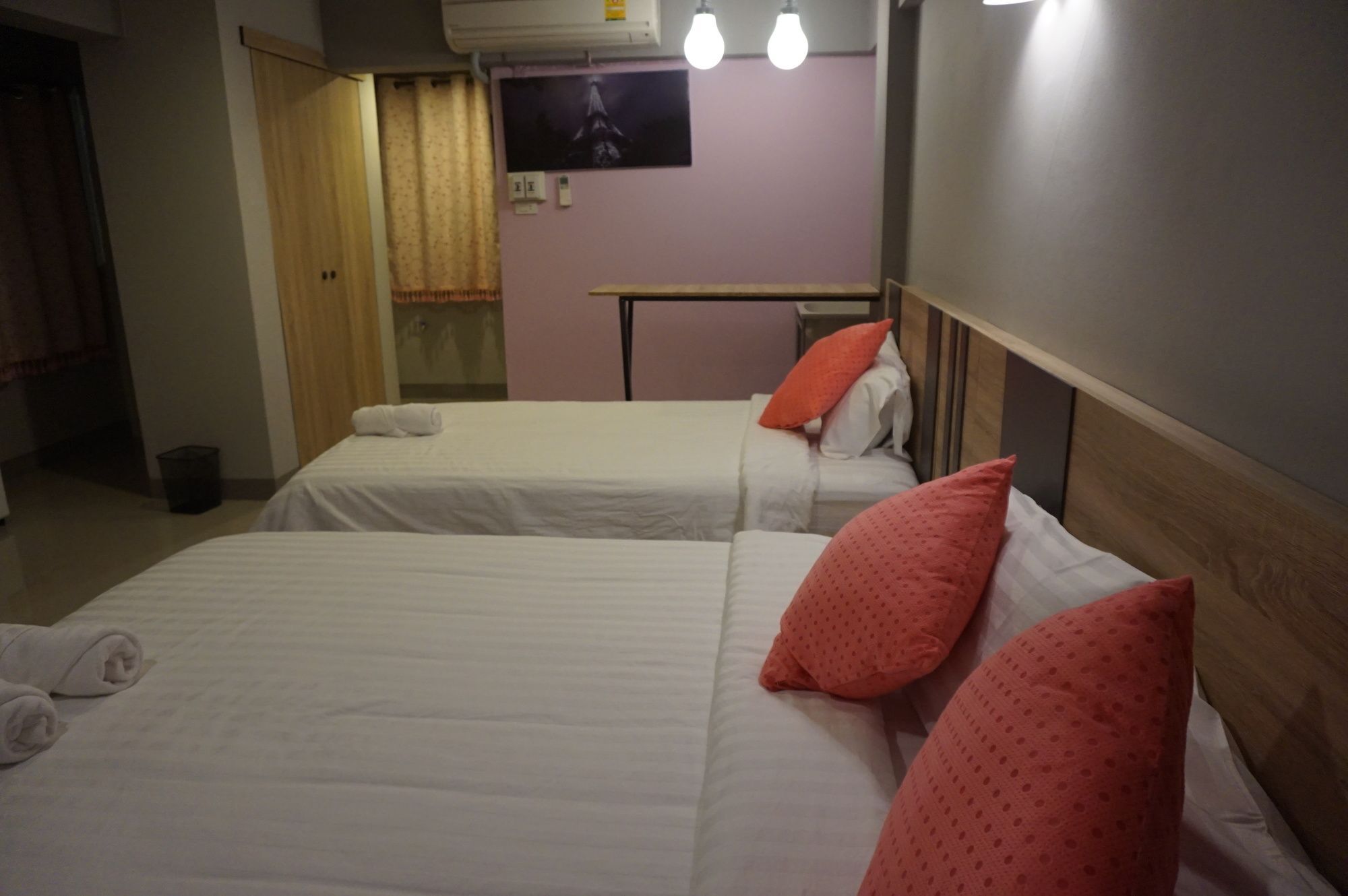 Rinrada Place Hotel Ubon Ratchathani Esterno foto