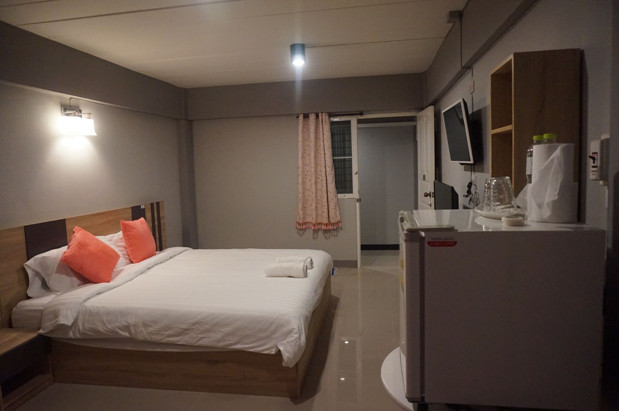 Rinrada Place Hotel Ubon Ratchathani Esterno foto