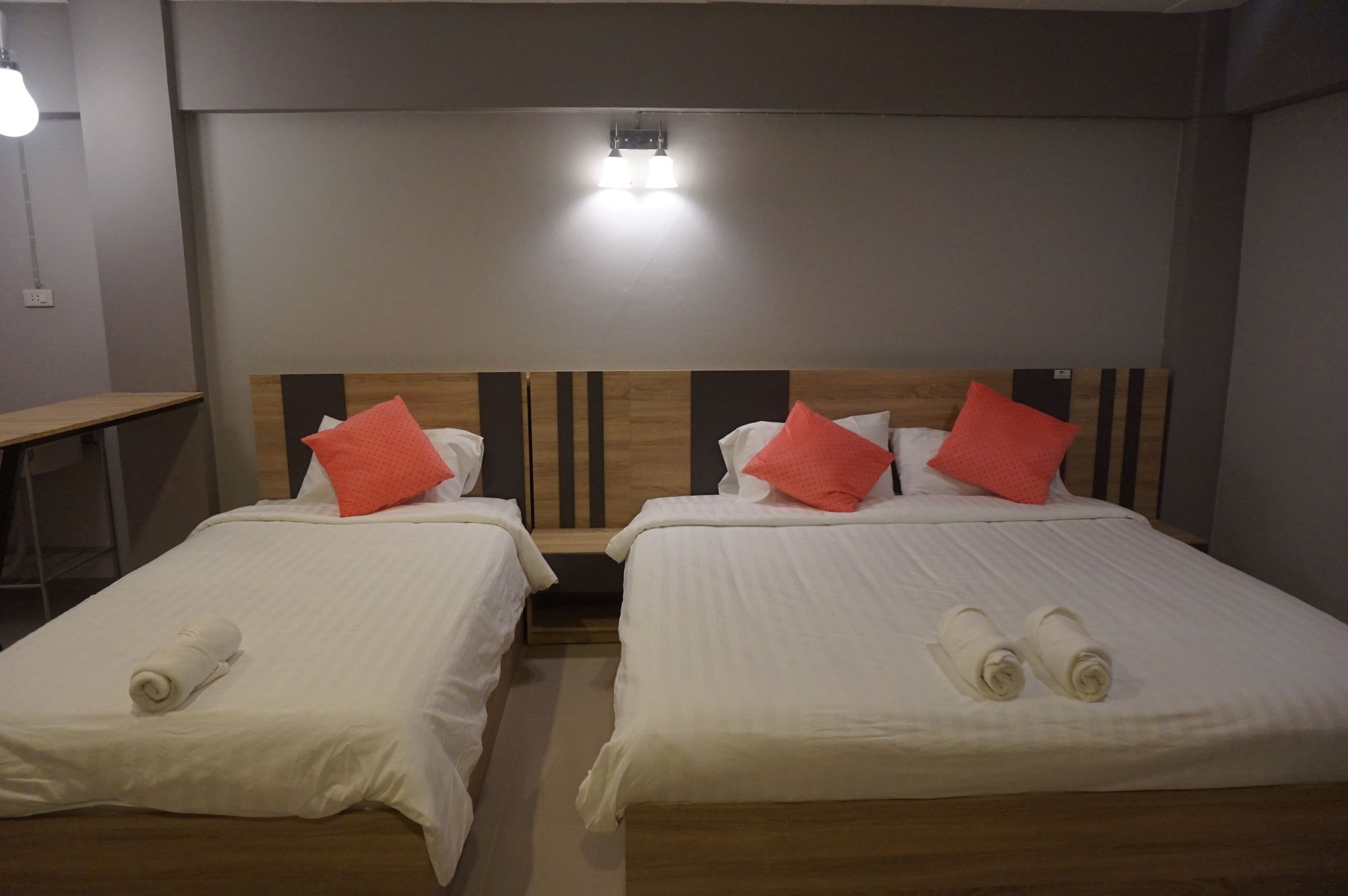 Rinrada Place Hotel Ubon Ratchathani Esterno foto
