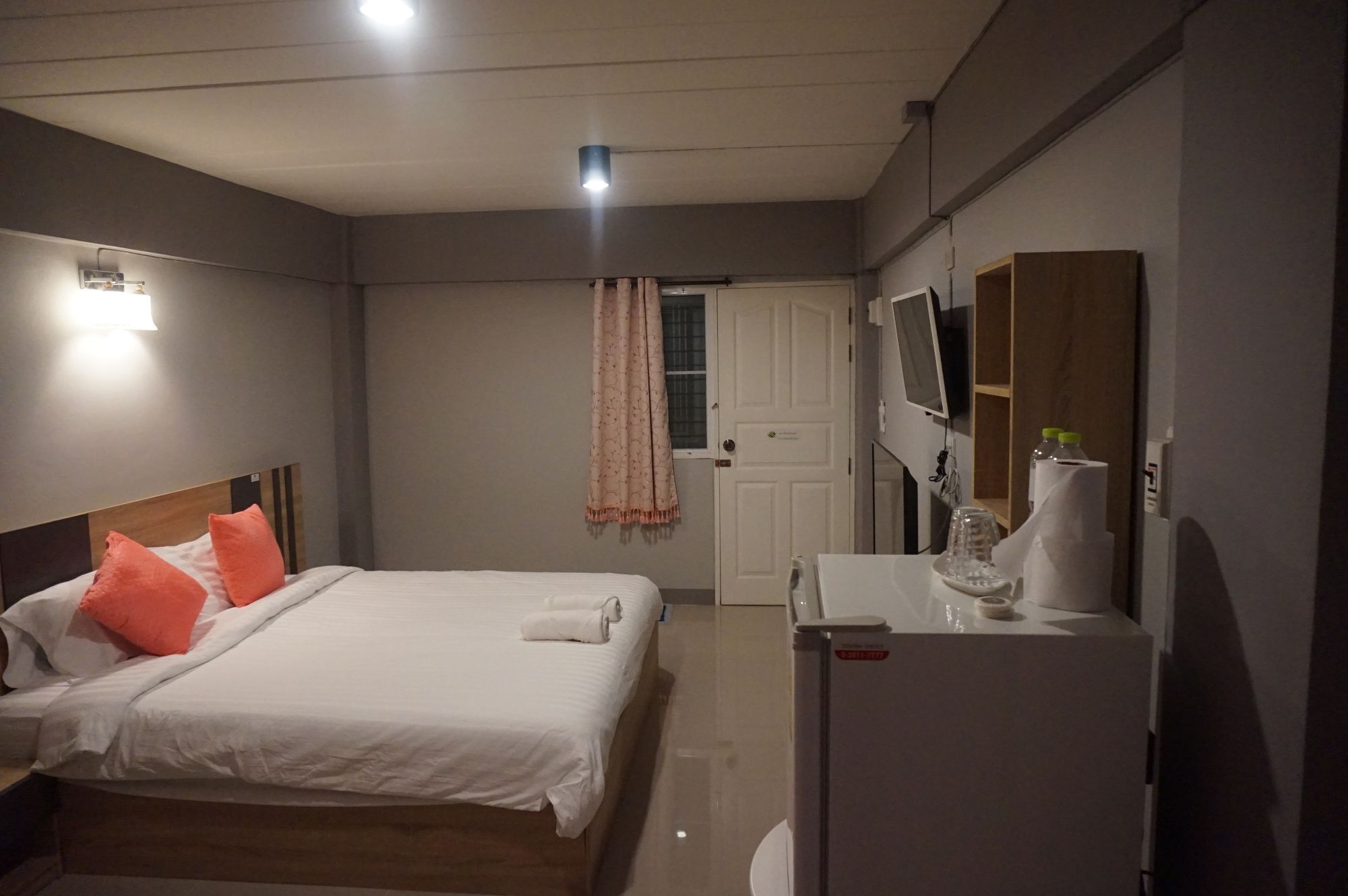 Rinrada Place Hotel Ubon Ratchathani Esterno foto