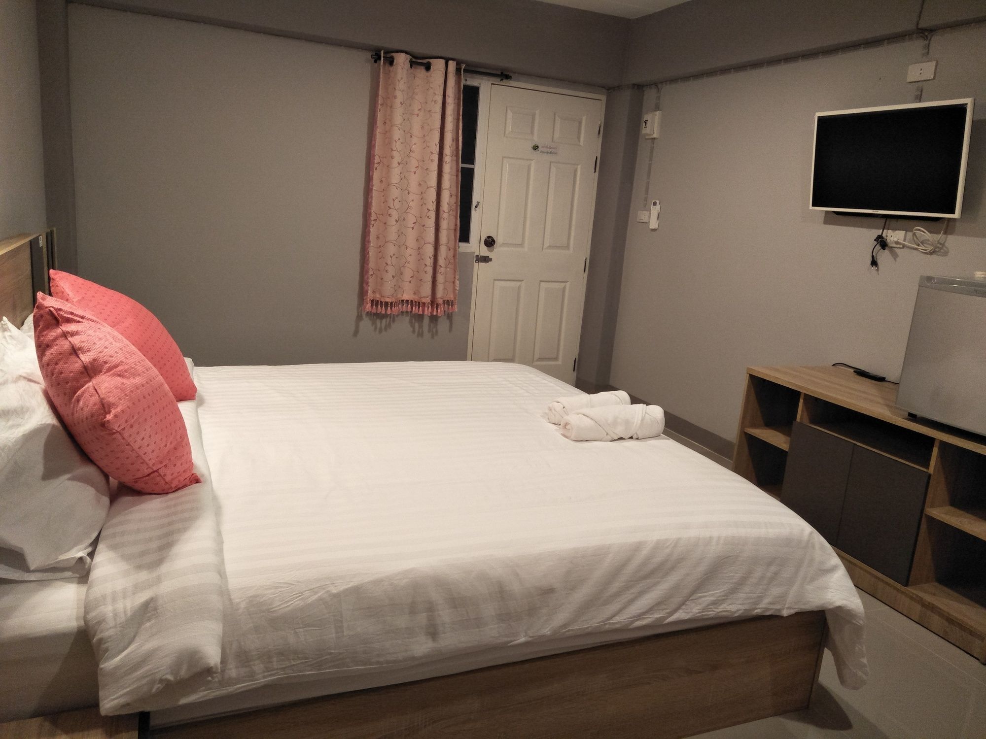 Rinrada Place Hotel Ubon Ratchathani Esterno foto