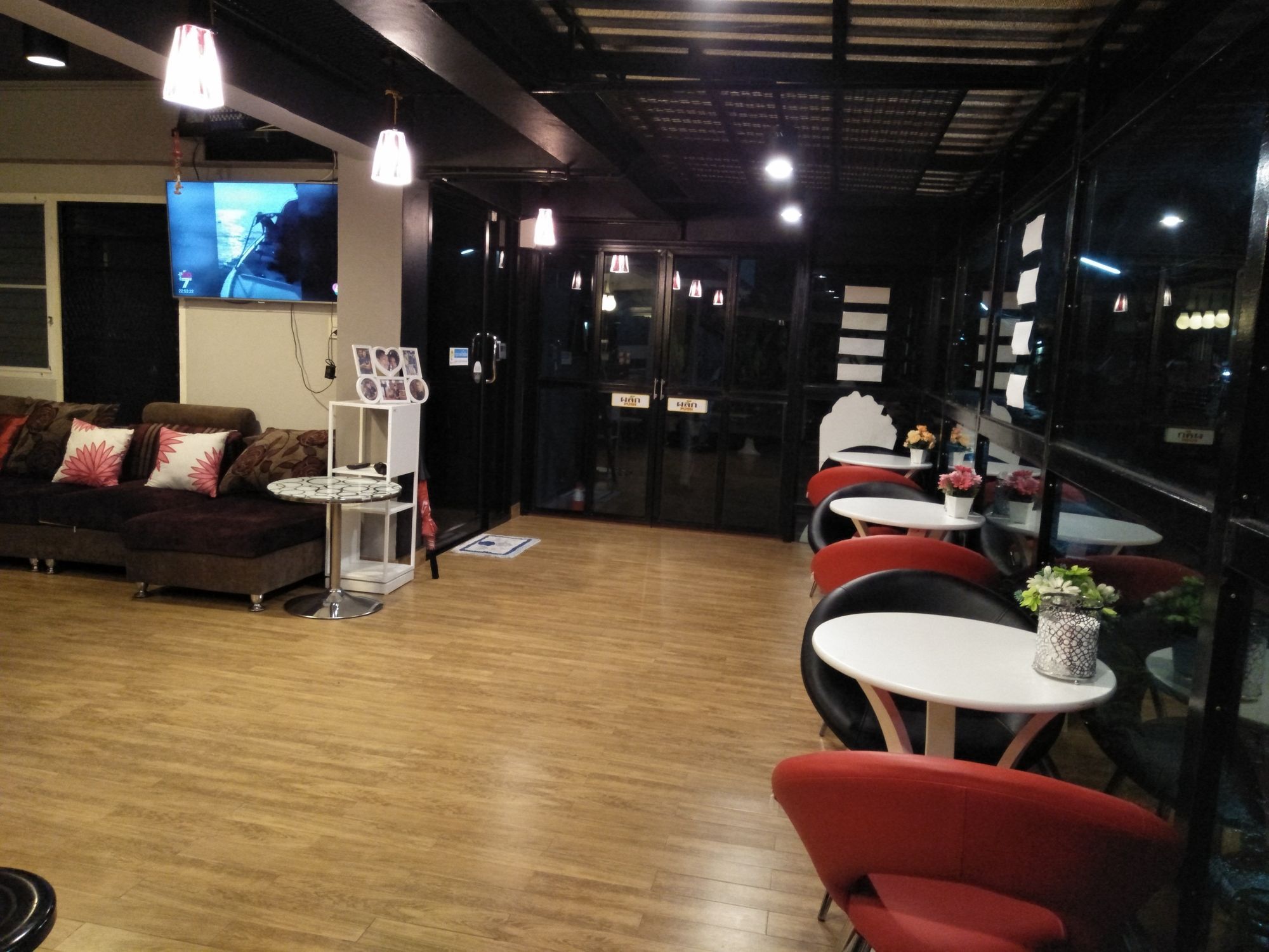 Rinrada Place Hotel Ubon Ratchathani Esterno foto